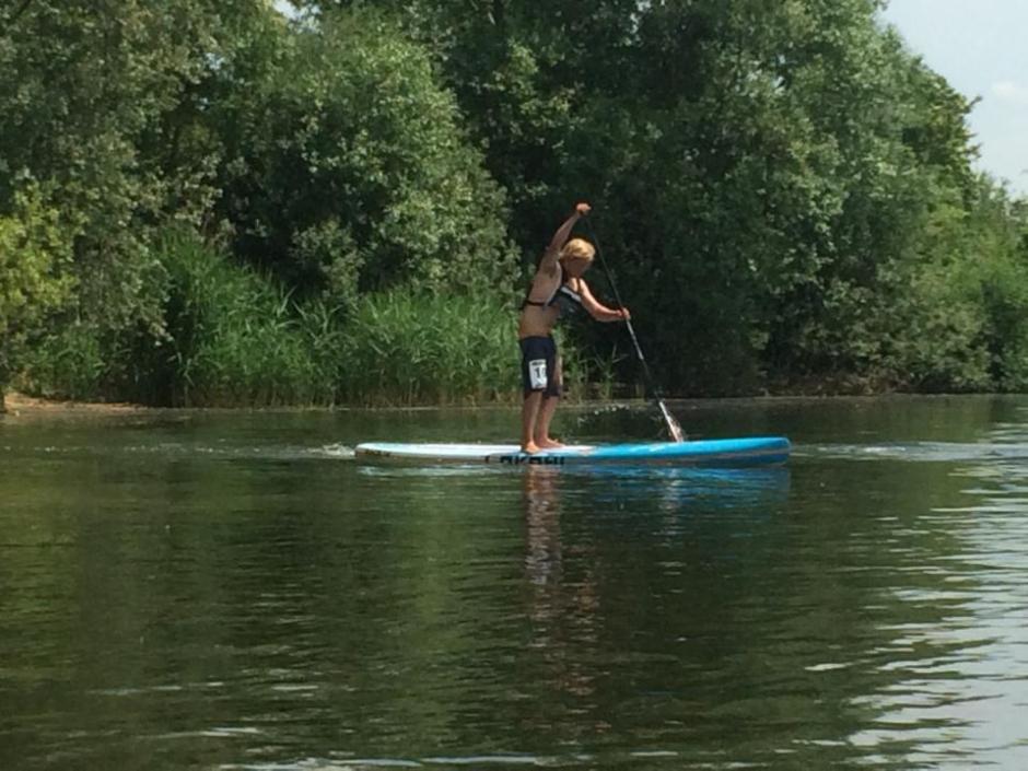 Aaron Rowe Lost Mills 2015 Charlie Grey pic