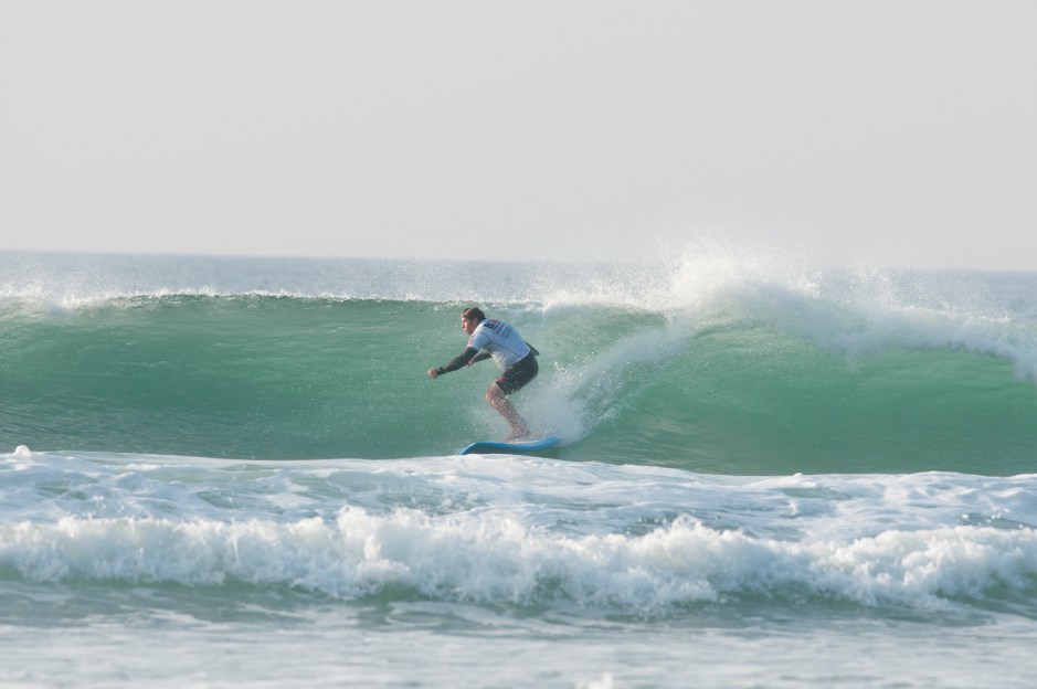 Watergate SUP surfing