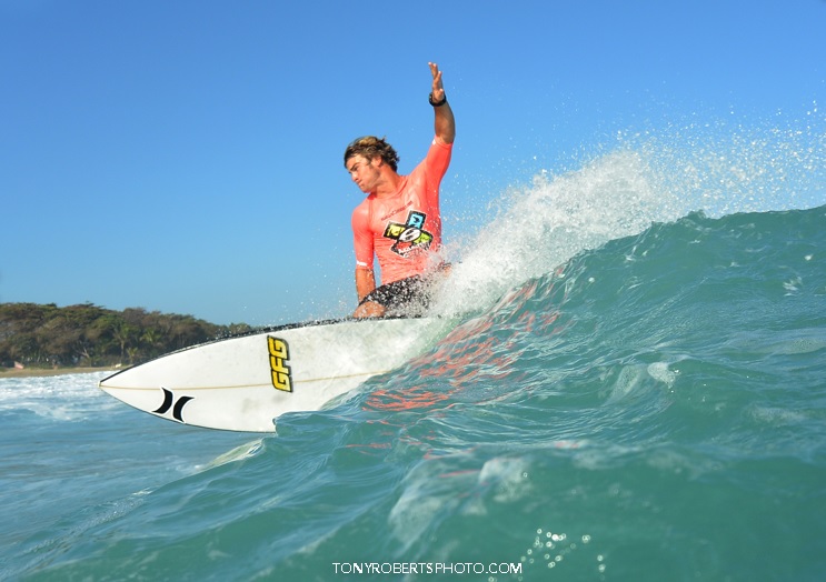 Zane Schweitzer surfing Master of the Ocean 2016