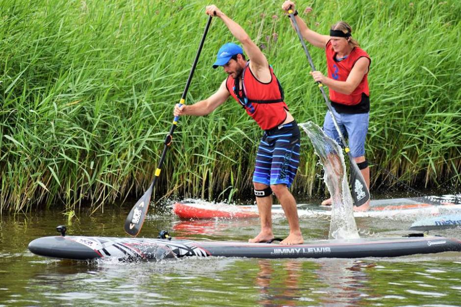 zoltan-and-duncan-sup-racing