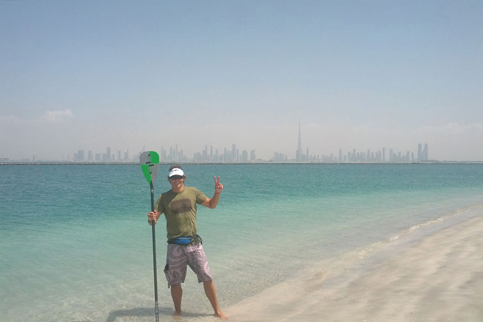 amie Mitchell – Dubai ‘Paddle Around The World’ 2013 – claiming the island of Eastern Australia