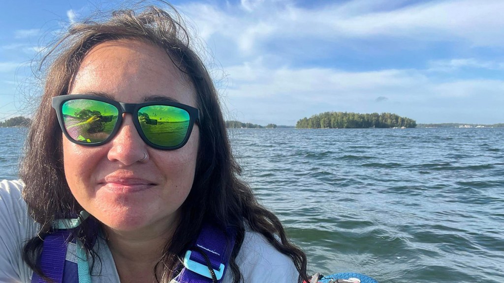 Natasha Sones SUPing Finland